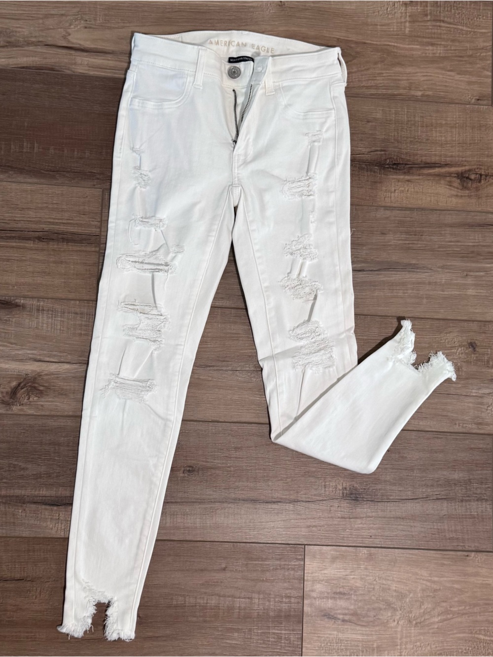 American Eagle Outfitters White Distressed Skinny Jeans